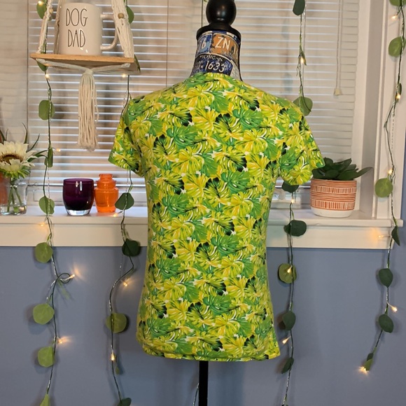 Jones New York Printed T Shirt. Medium. Sport Collection. Great Condition. - Picture 4 of 5